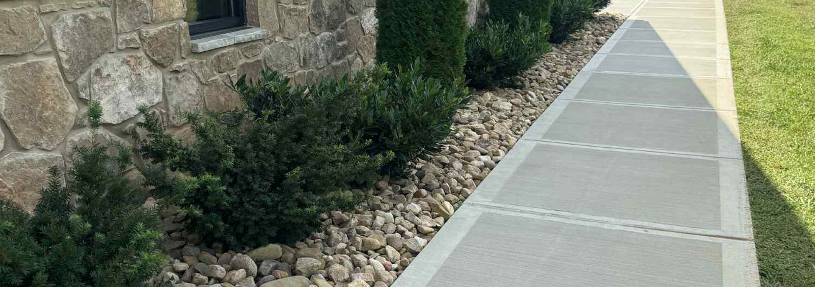 Landscaping Next To Walkway